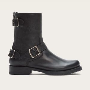 Frye Veronica Back Zip Short Boots - Sz 7.5